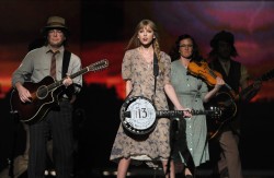 Taylor Swift テイラー・スウィフト